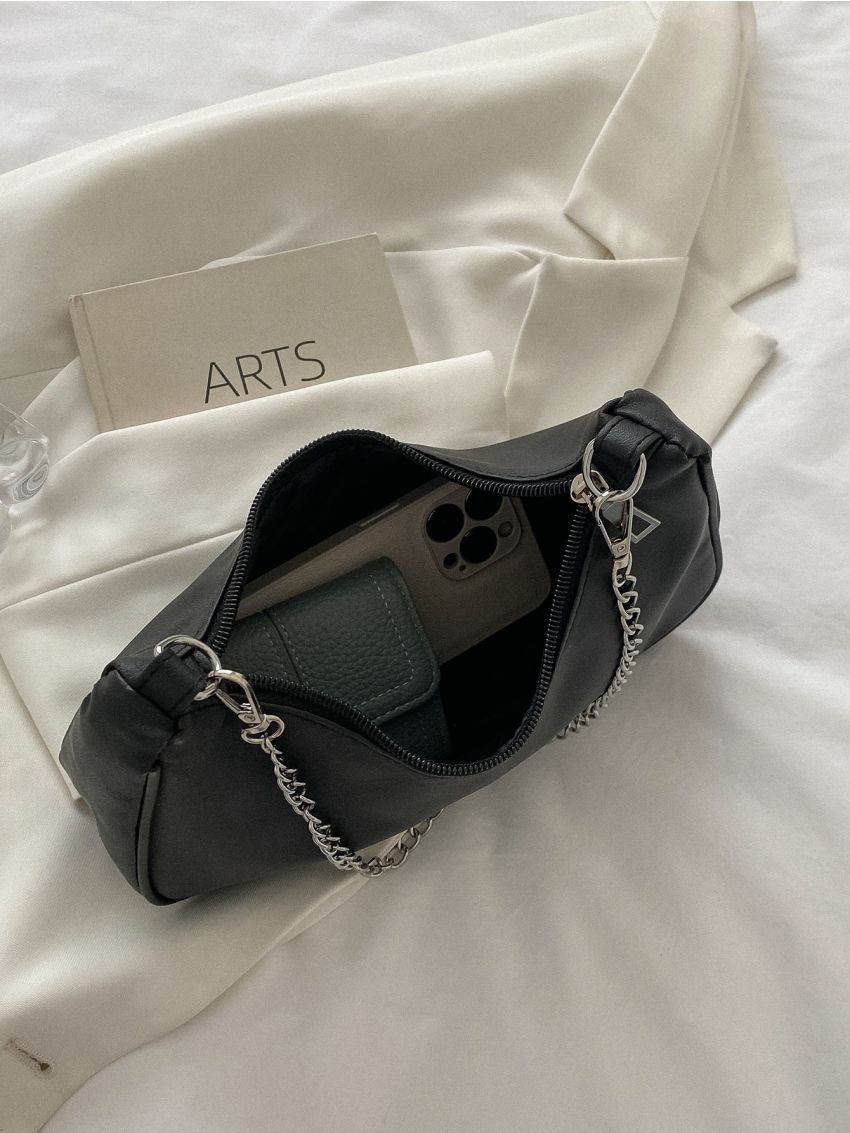 Minimalist Chain Baguette Bag