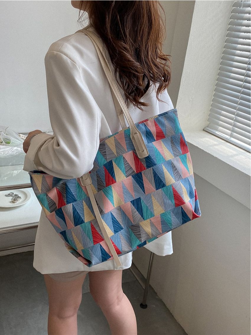 Geometric Pattern Shoulder Tote Bag