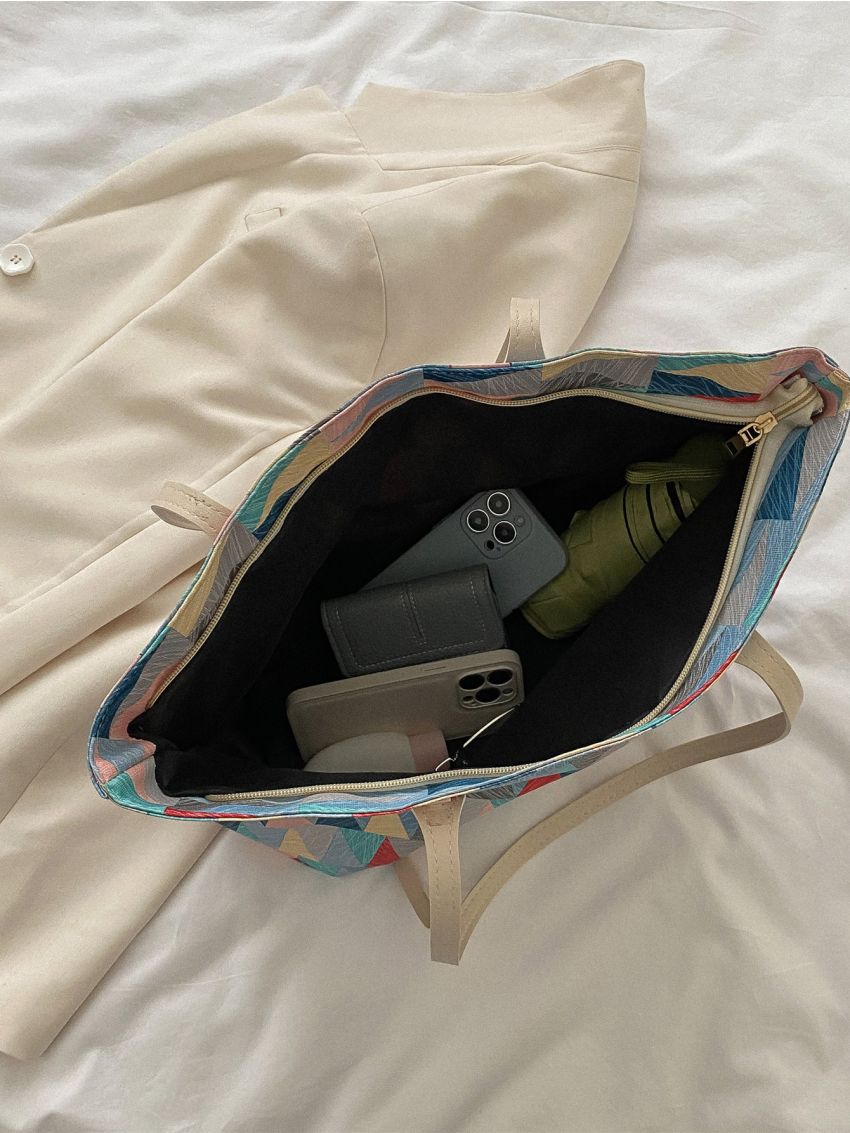 Geometric Pattern Shoulder Tote Bag