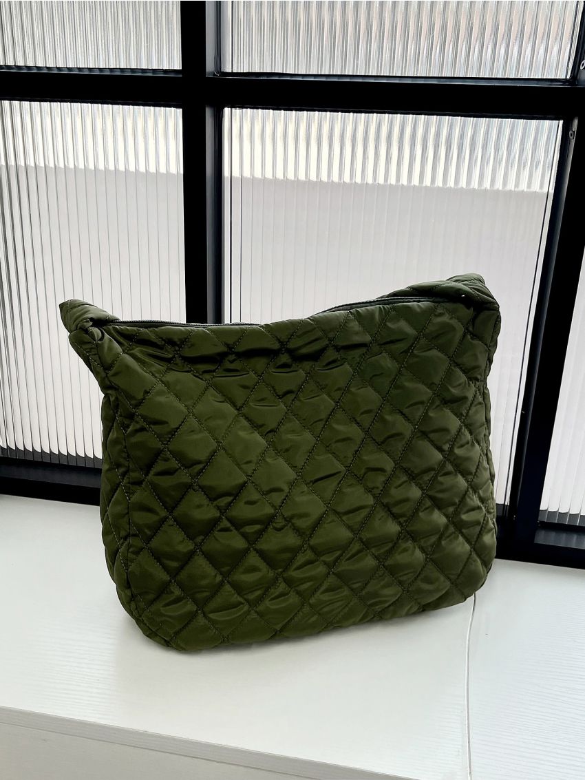 Minimalist Quilted Shoulder Bag