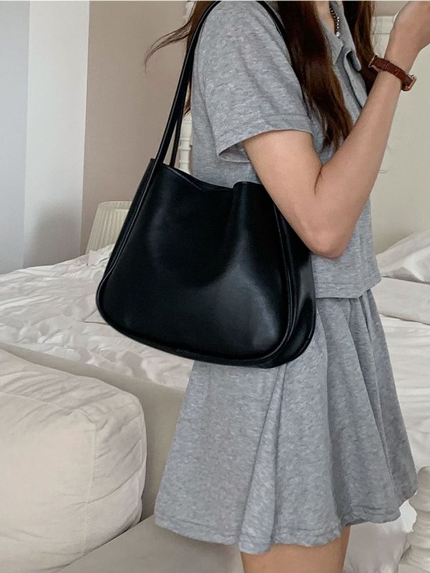 Minimalist Shoulder Bag With Inner Pouch