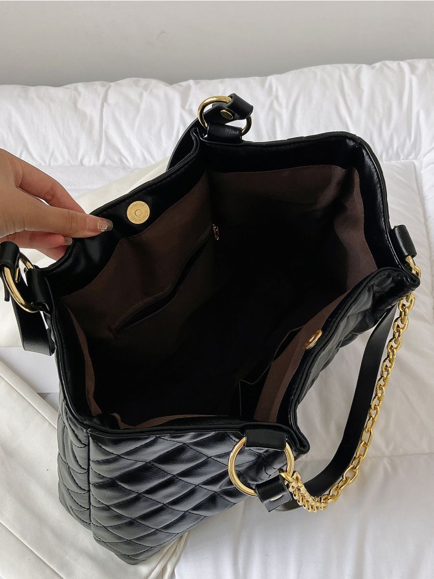 Letter Patch & Chain Decor Geometric Quilted Shoulder Tote Bag