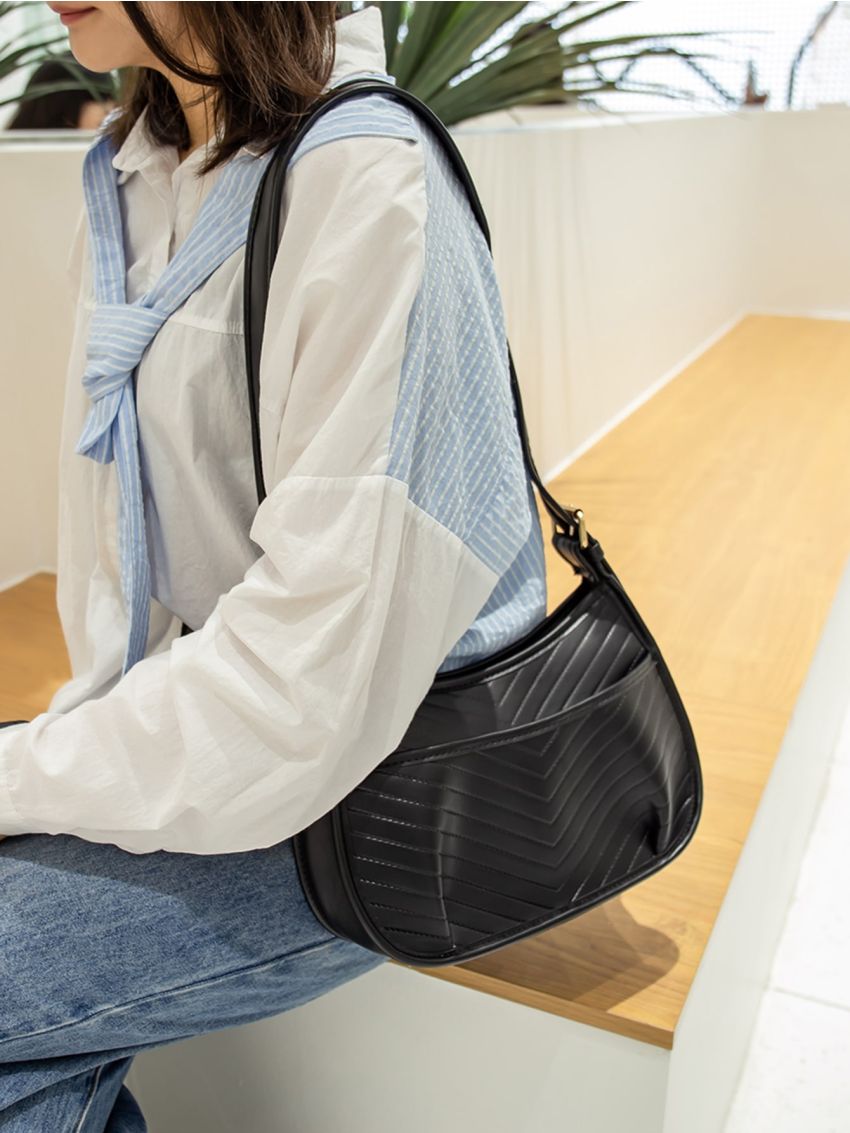 Minimalist Buckle Decor Shoulder Bag
