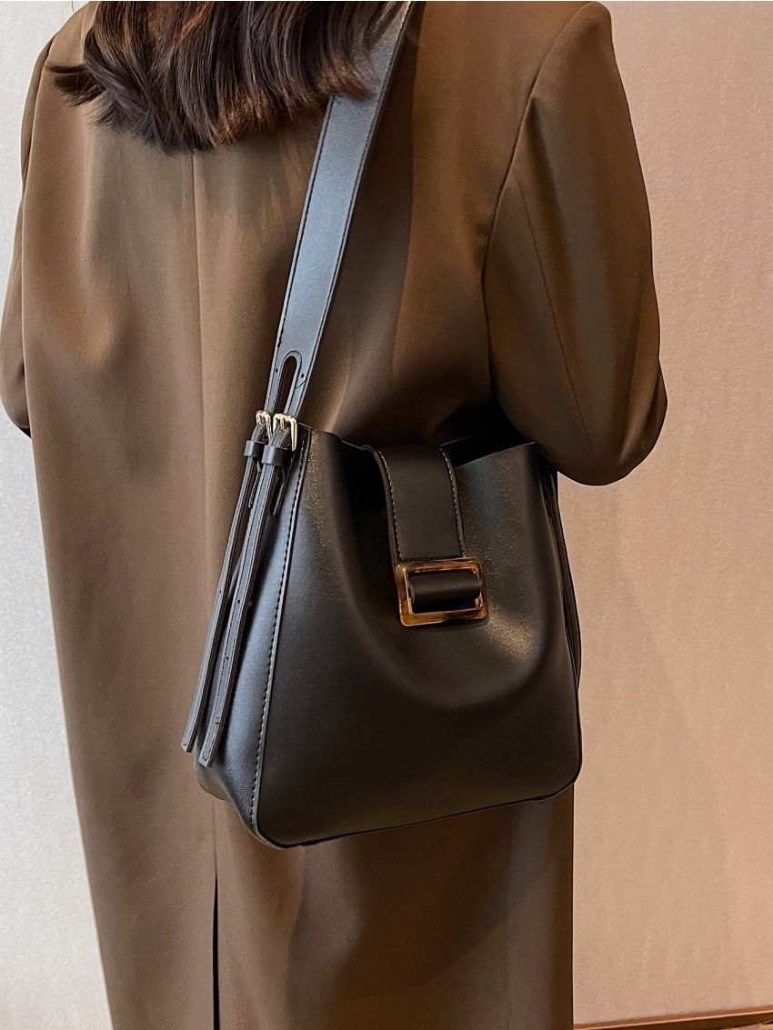Minimalist Buckle Decor Square Bag