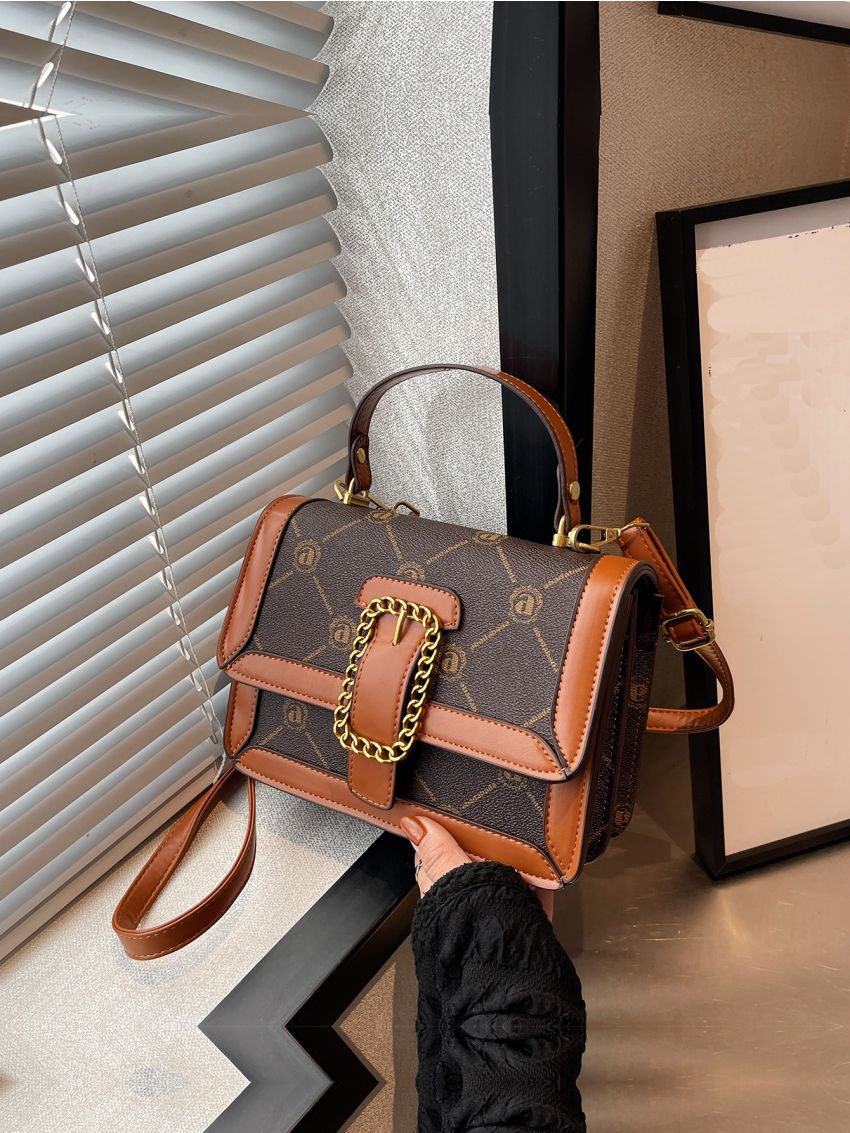 Letter Graphic Chain Decor Flap Square Bag