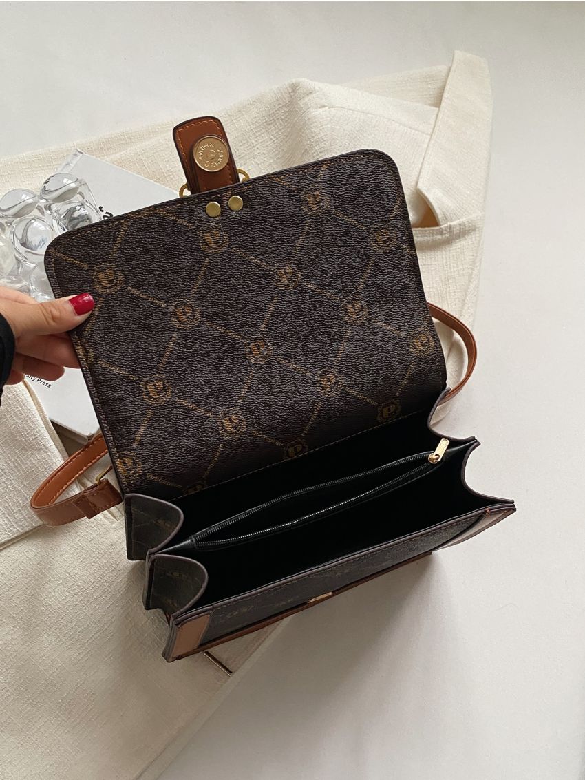 Letter Graphic Chain Decor Flap Square Bag