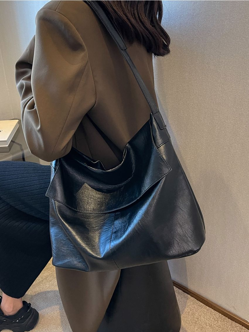 Minimalist Large Capacity Flap Hobo Bag