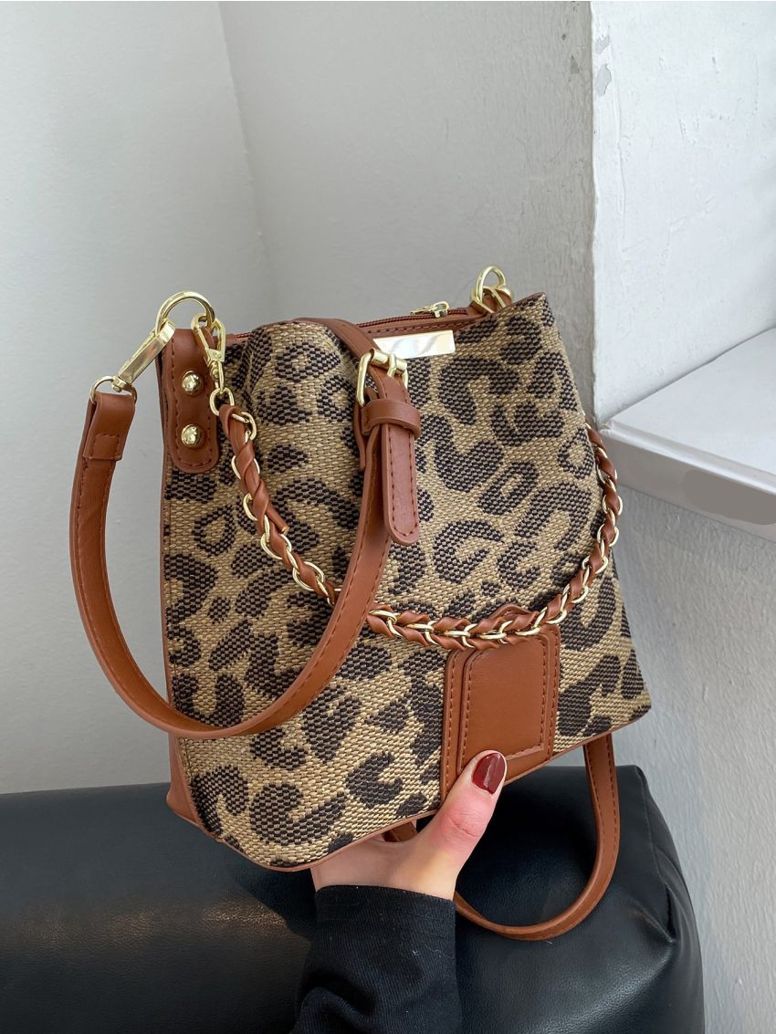 Leopard Pattern Contrast Binding Chain Shoulder Bag