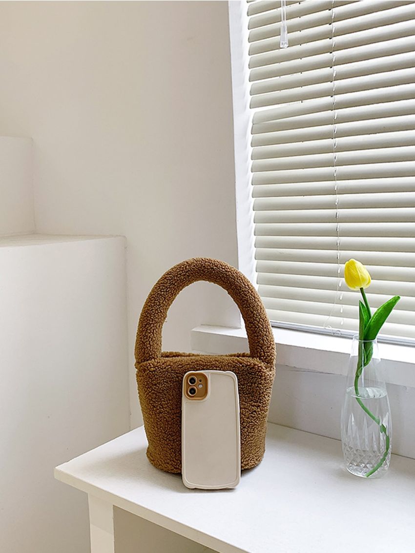 Minimalist Top Handle Fluffy Bucket Bag