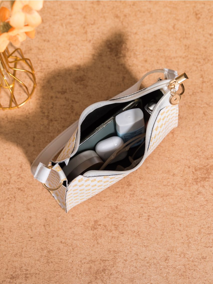 Geometric Pattern Zipper Baguette Bag