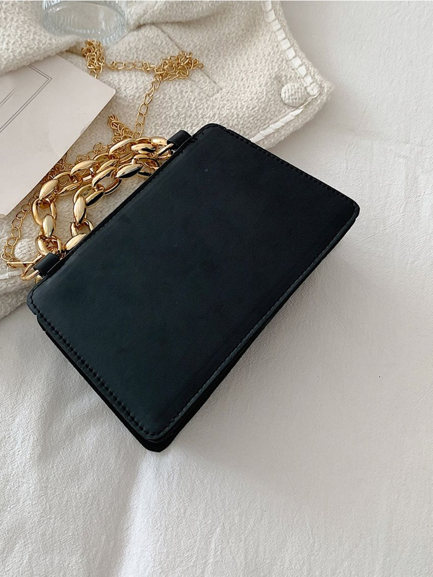 Quilted Detail Chain Square Bag