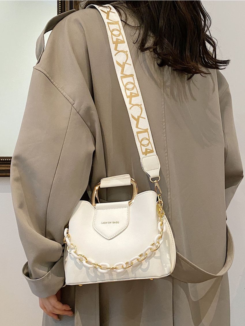 Mini Letter Graphic Chain Decor Square Bag