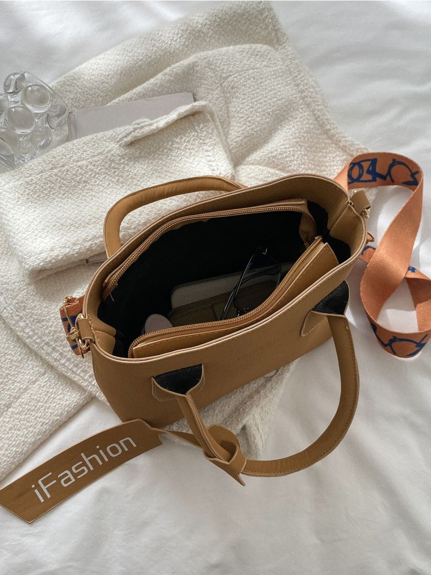 Letter Graphic Square Bag With Bag Charm