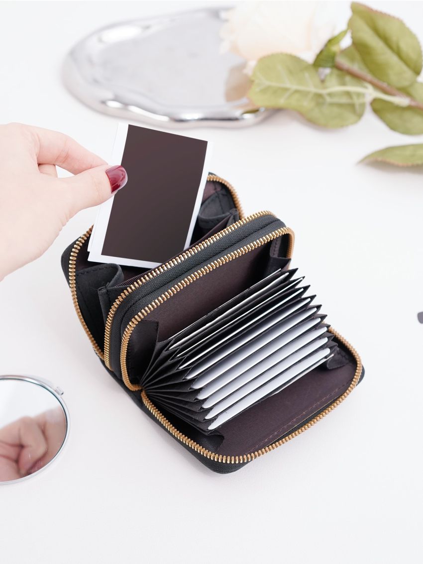 Minimalist Zipper Card Holder