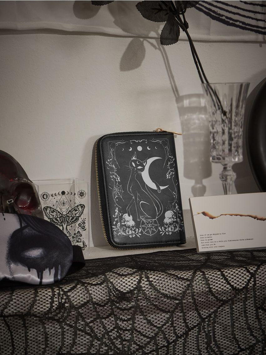 Goth Cat & Moon Pattern Card Holder With Random Zip