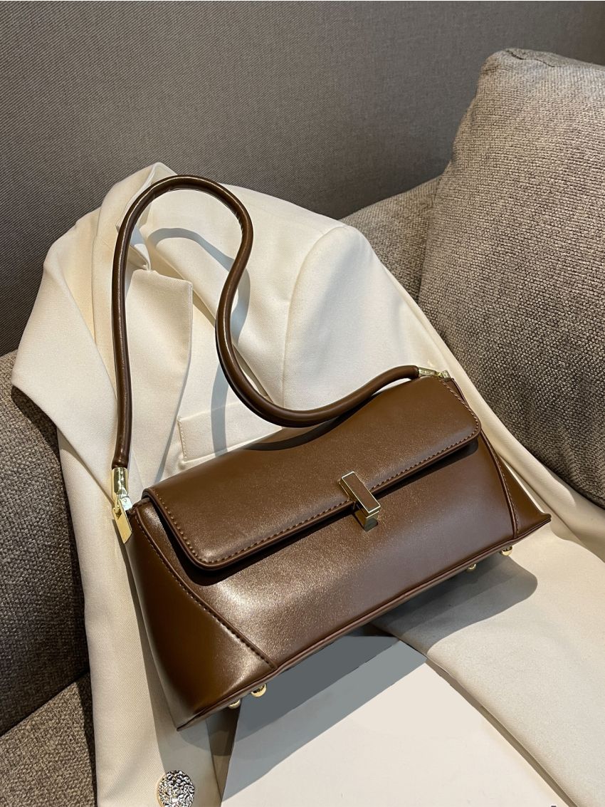 Minimalist Baguette Bag Medium Flap Black