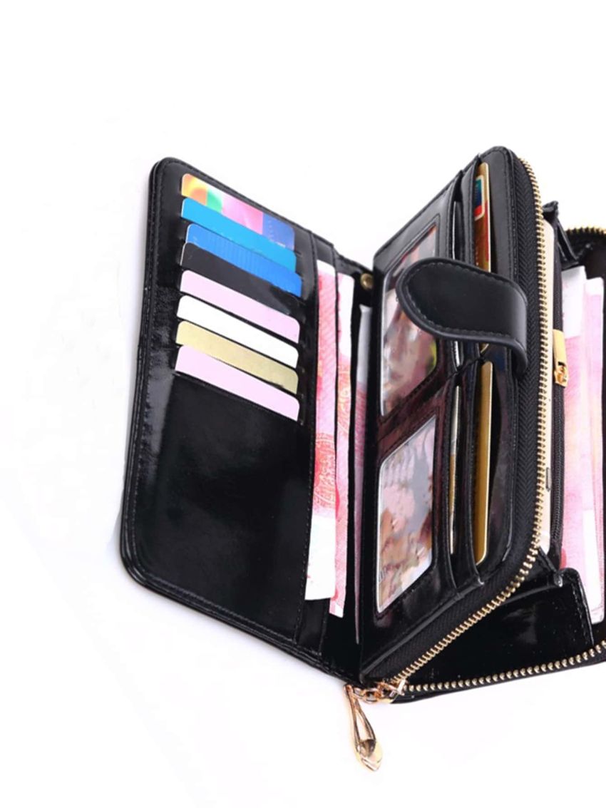 Minimalist Zipper Around Long Wallet