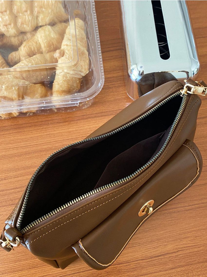 Twist Lock Flap Pocket Front Square Bag