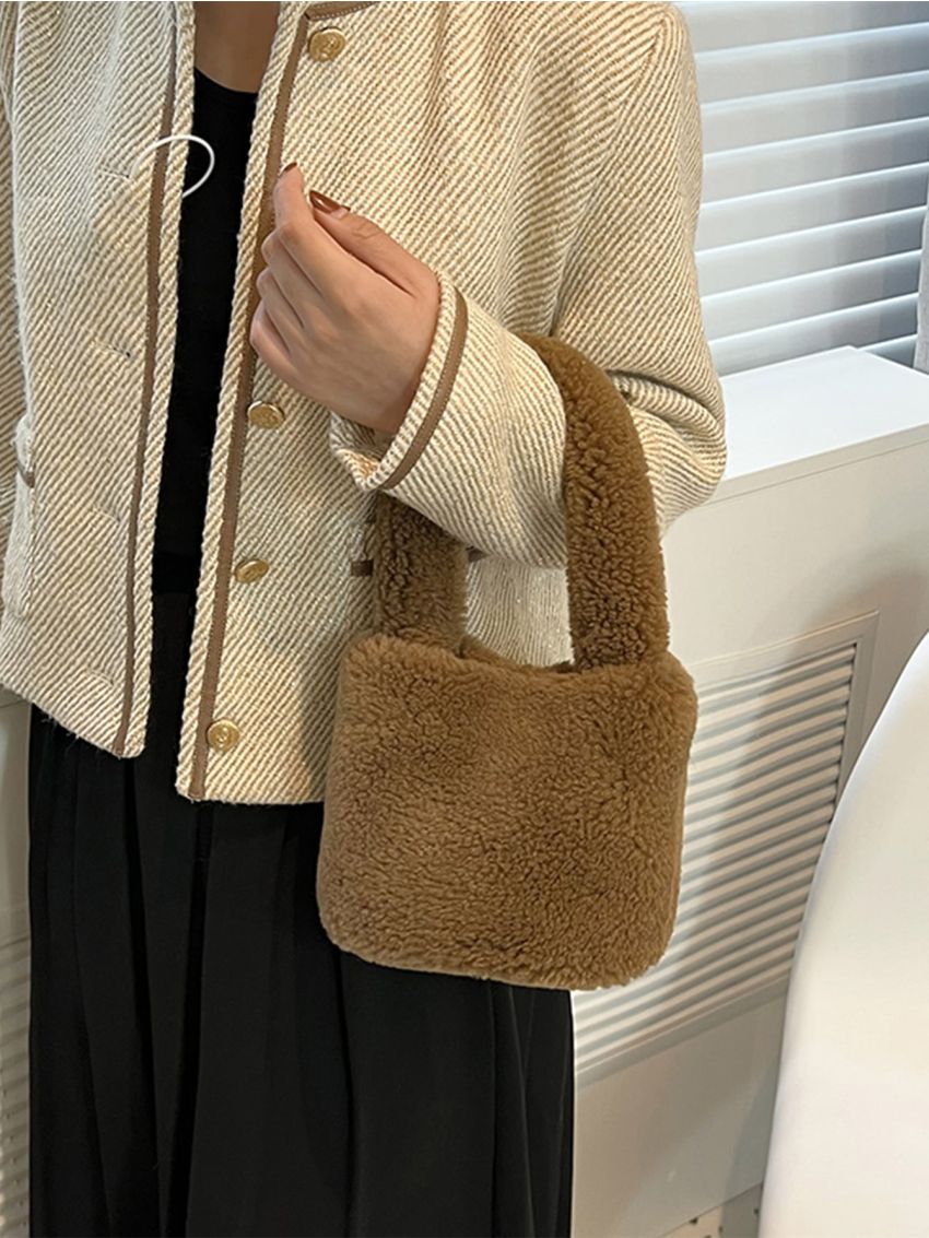 Mini Minimalist Fluffy Bucket Bag
