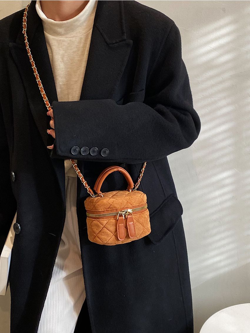 Mini Quilted Pattern Chain Bucket Bag