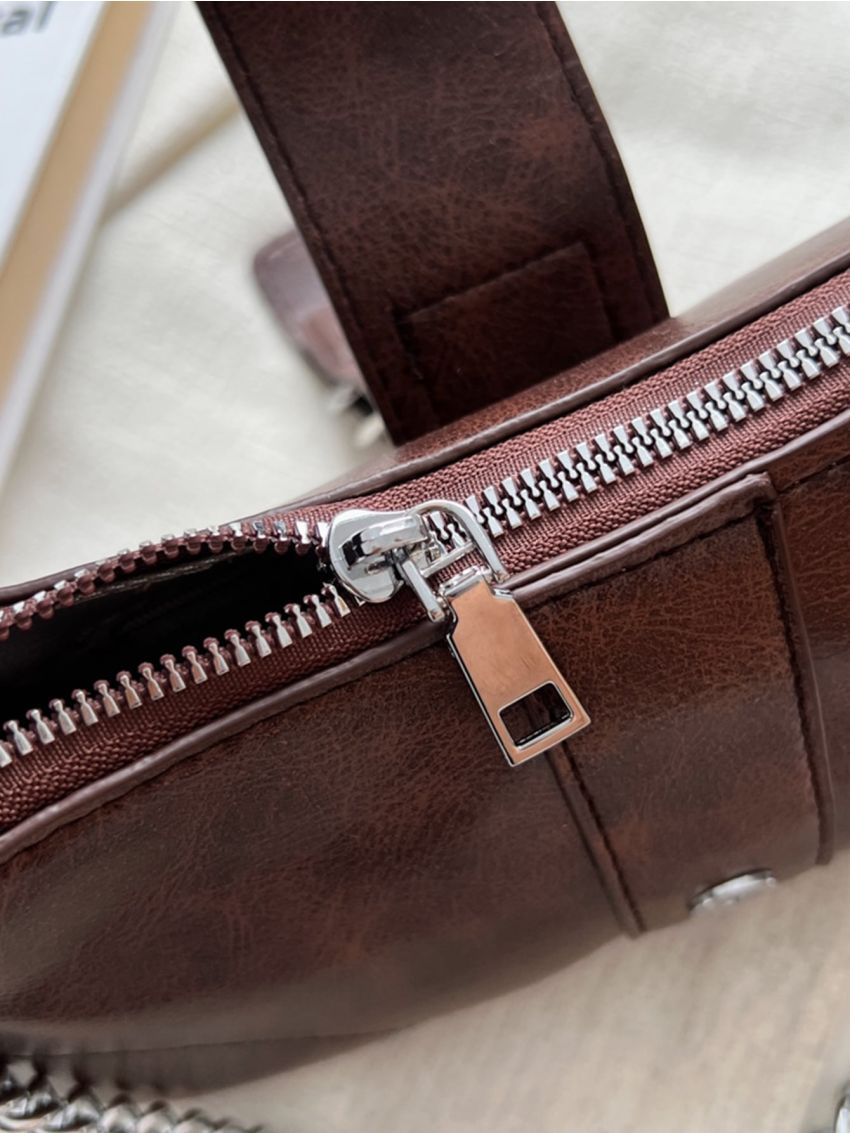 Buckle Decor Chain Baguette Bag