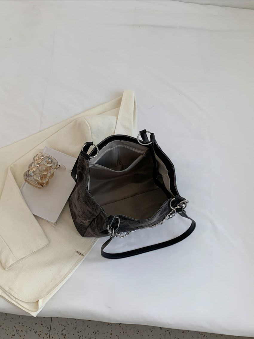 Chain & Letter Patch Decor Shoulder Tote Bag