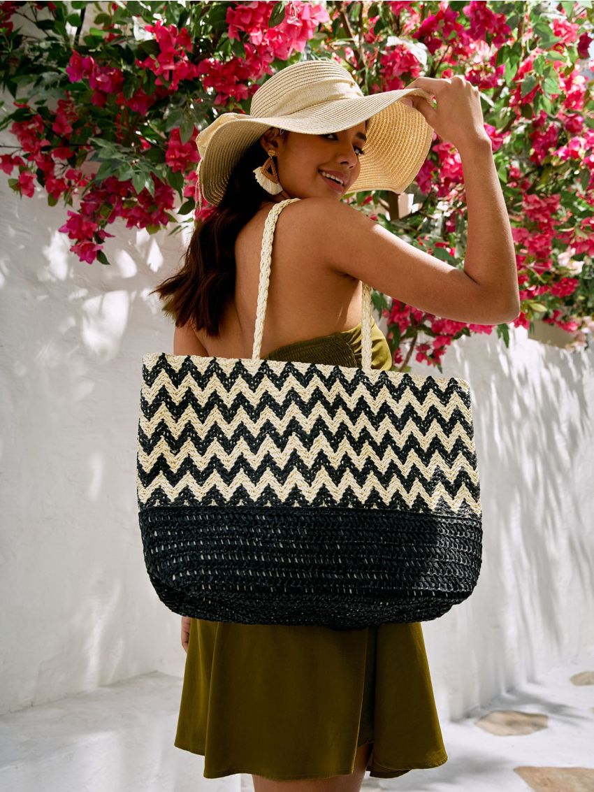 Chevron Pattern Straw Bag