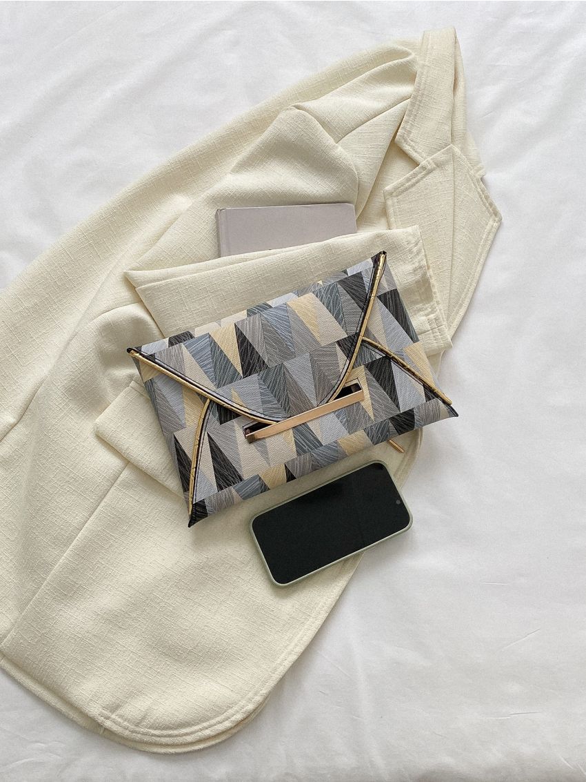 Geometric Pattern Metal Decor Square Bag