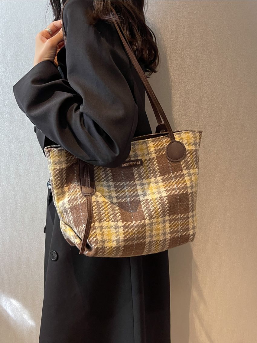 Letter Patch Decor Shoulder Tote Bag