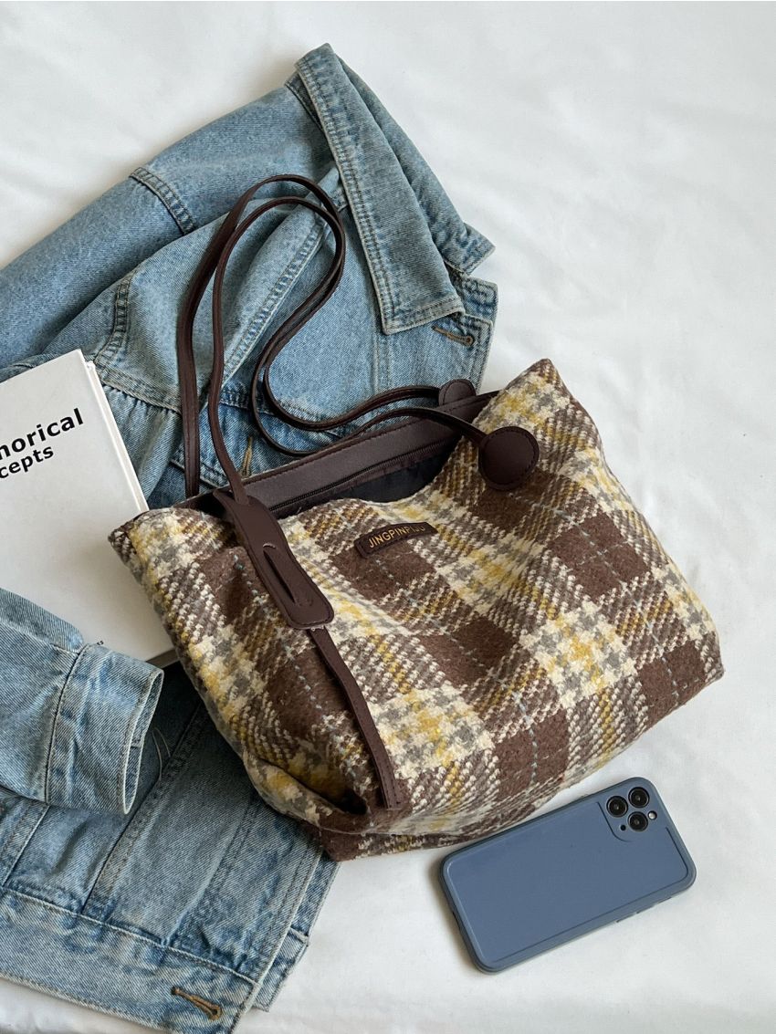 Letter Patch Decor Shoulder Tote Bag