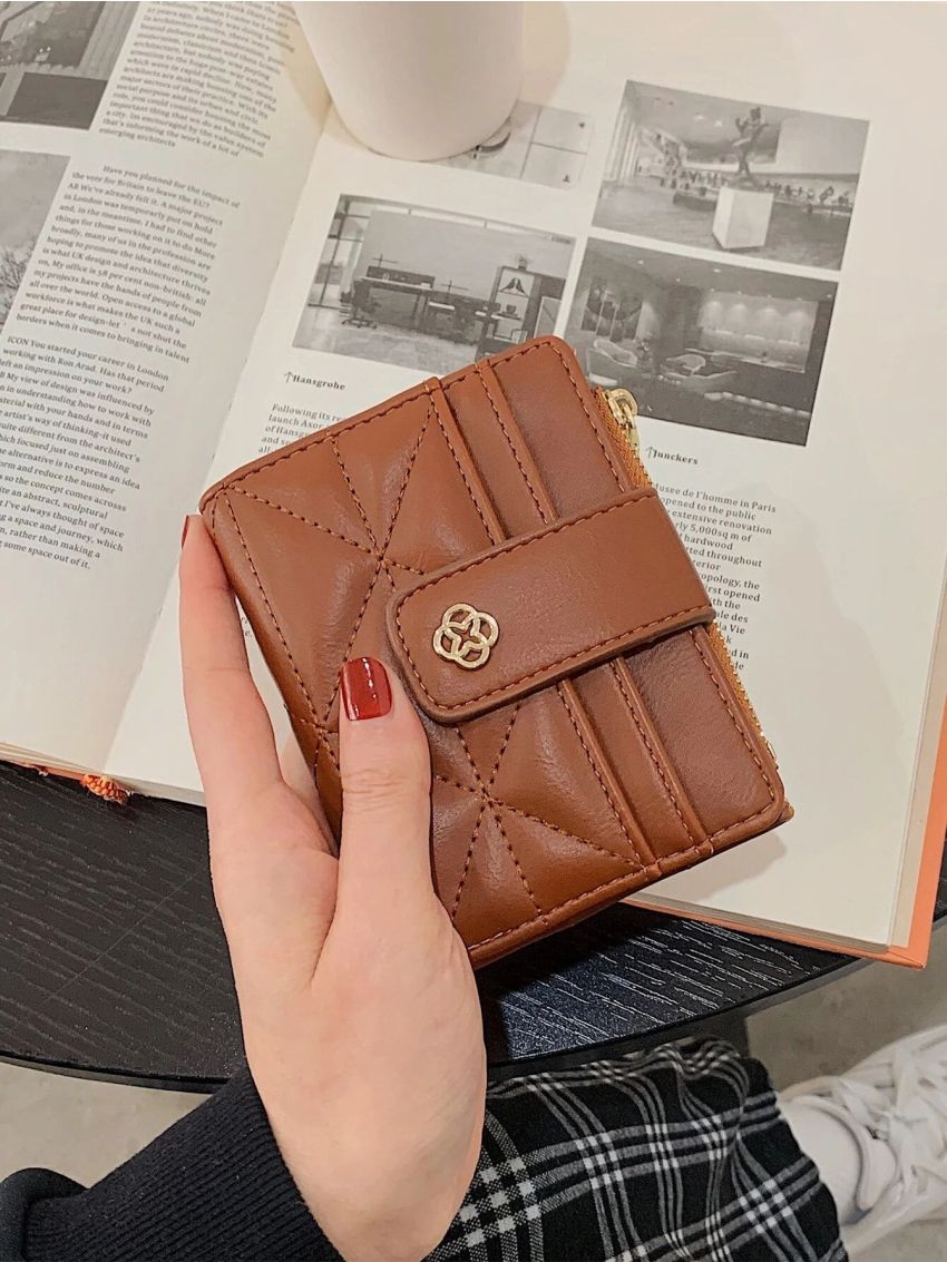 Quilted Pattern Metal Decor Small Wallet