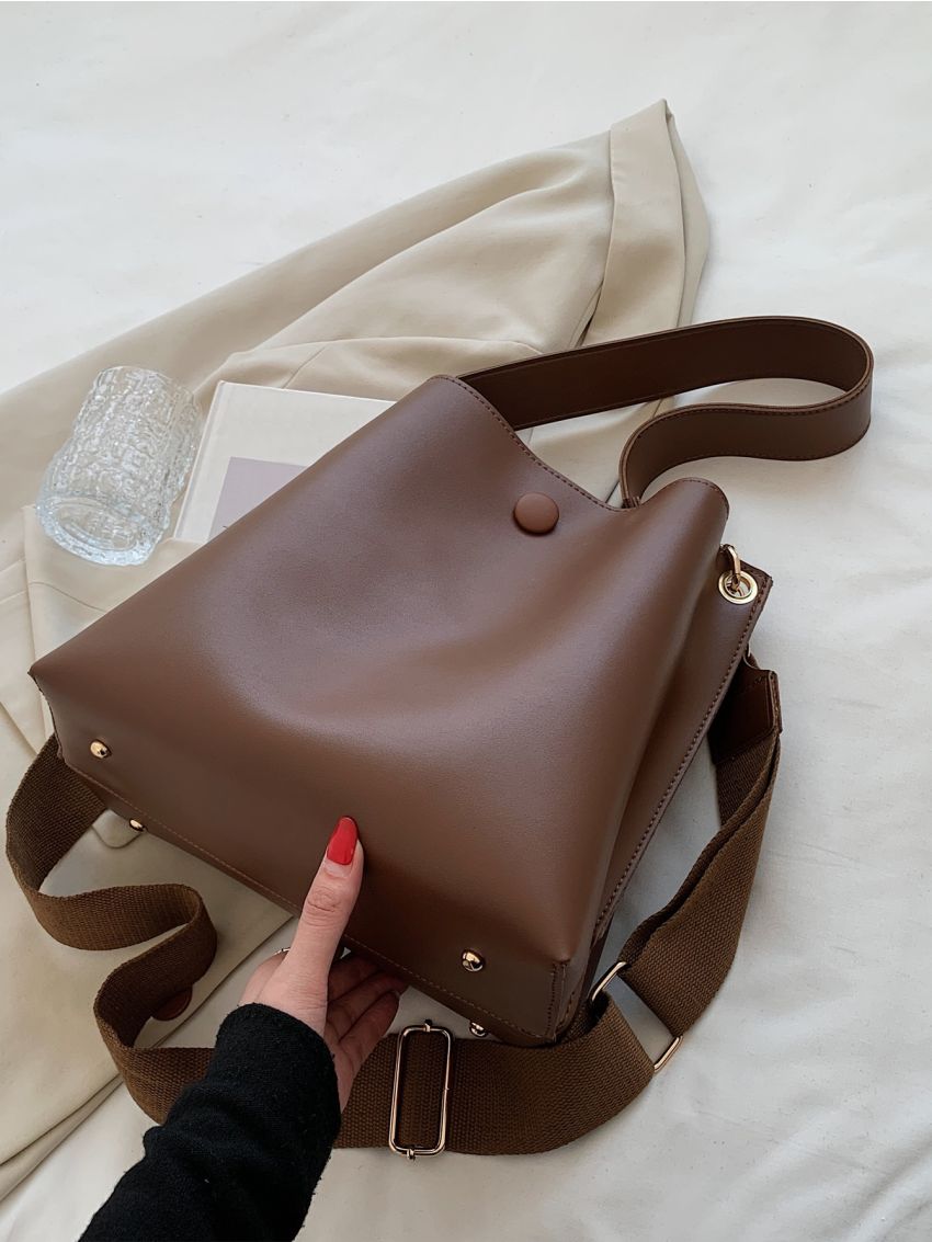 Button Decor Shoulder Bag