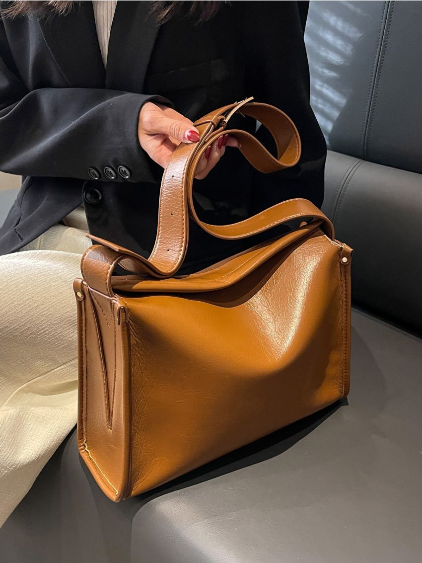 Minimalist Adjustable Strap Hobo Bag