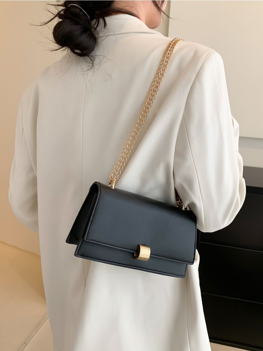 Minimalist Flap Chain Square Bag