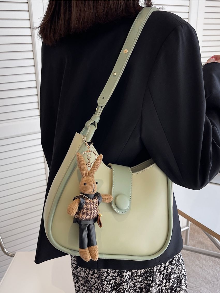 Contrast Binding Bucket Bag With Bag Charm