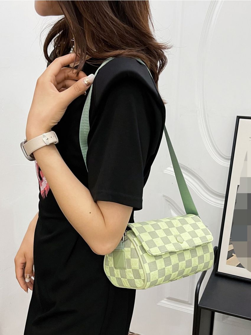 Checkered Pattern Bucket Bag