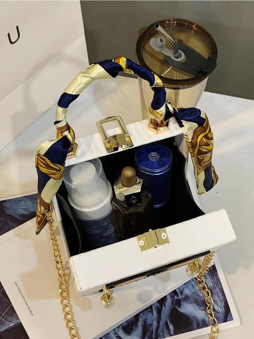 Mini Figure Graphic Chain Box Bag