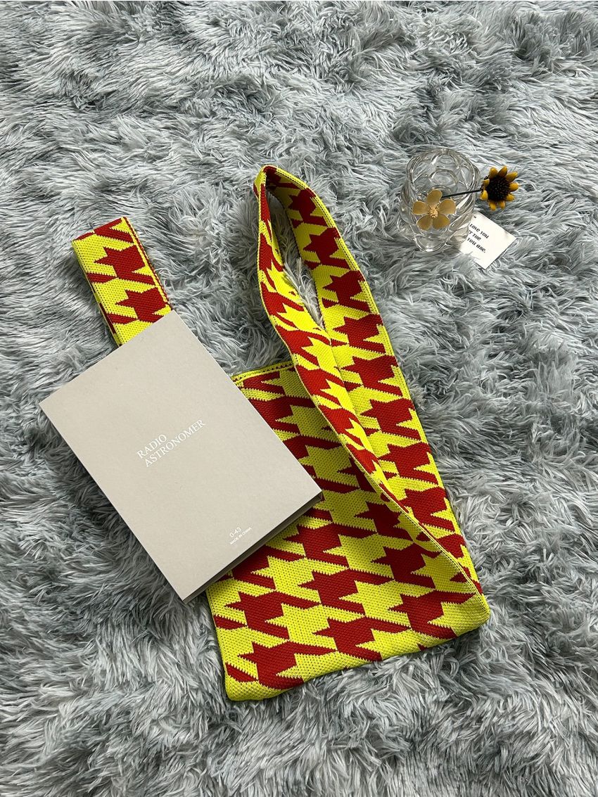 Geometric Pattern Crochet Bag