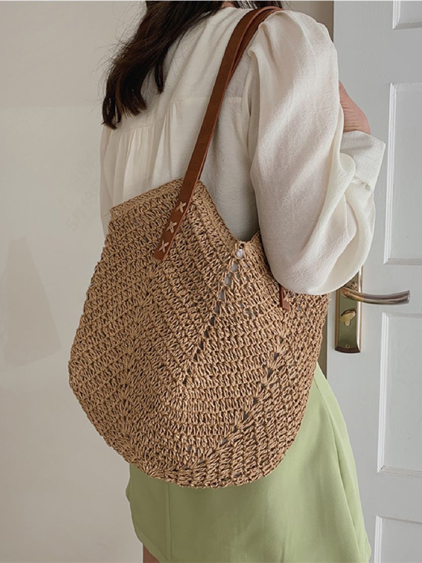 Minimalist Straw Bag