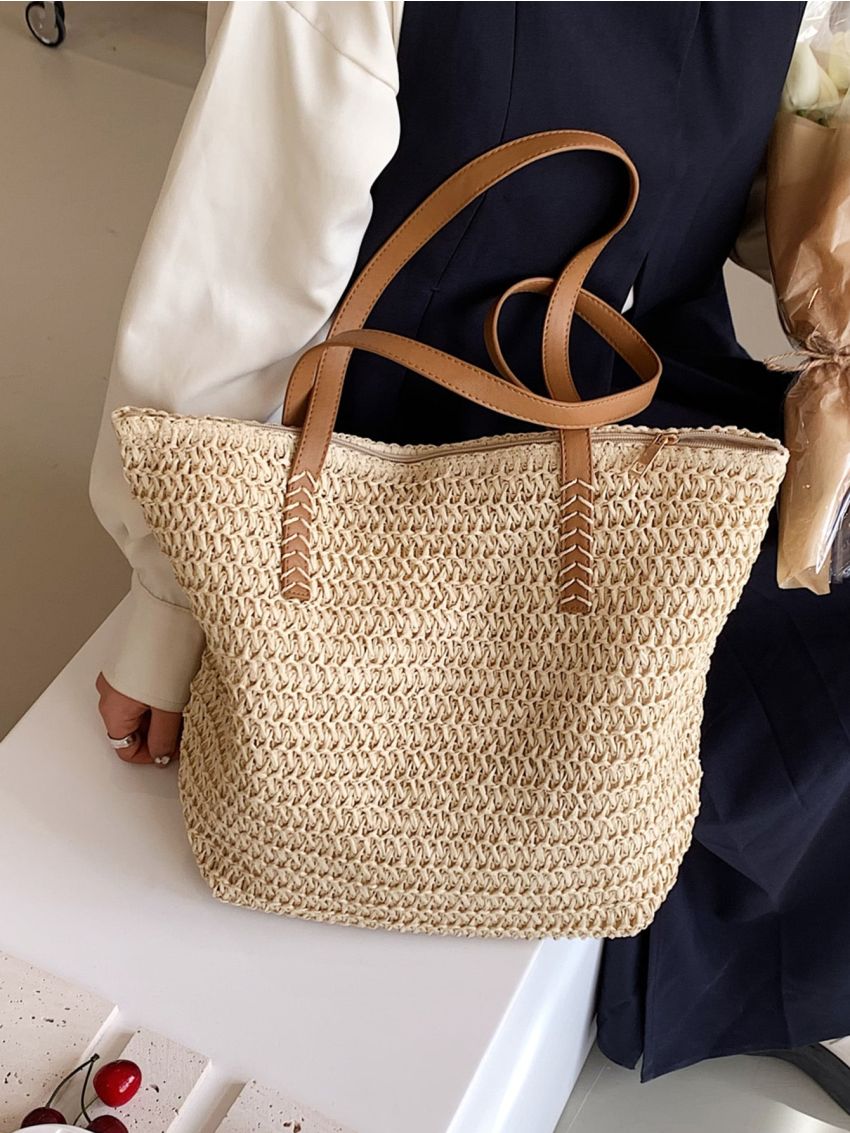 Minimalist Straw Bag