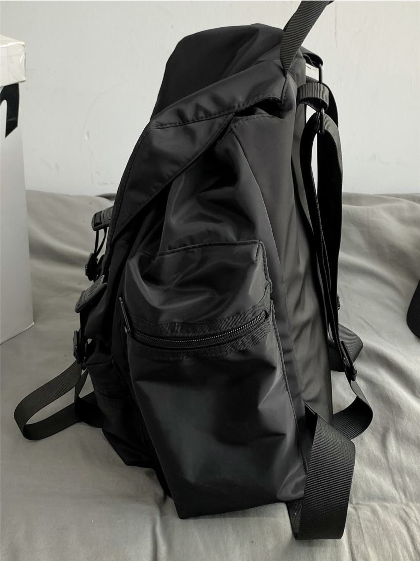 Men Release Buckle Decor Flap Backpack