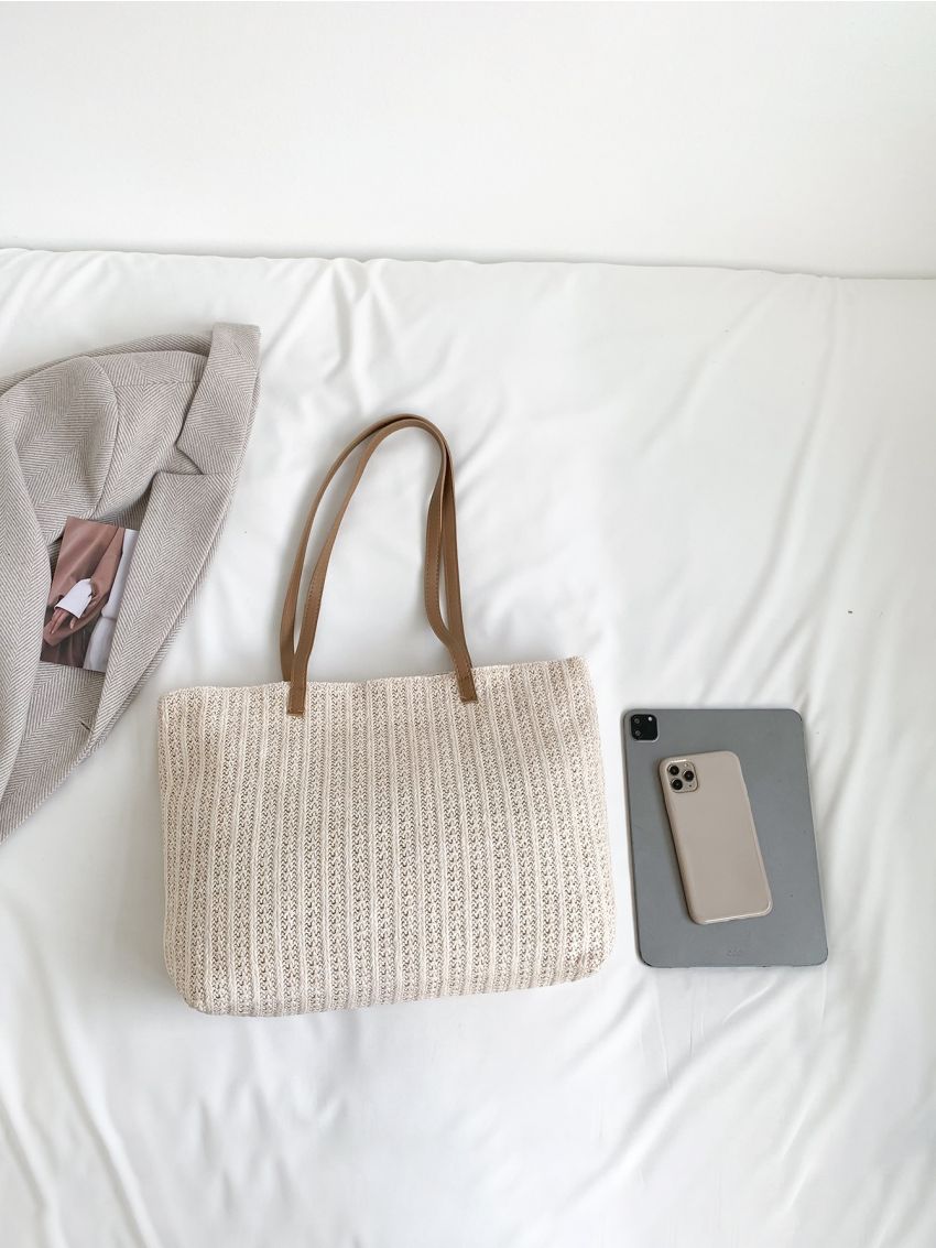 Minimalist Straw Bag