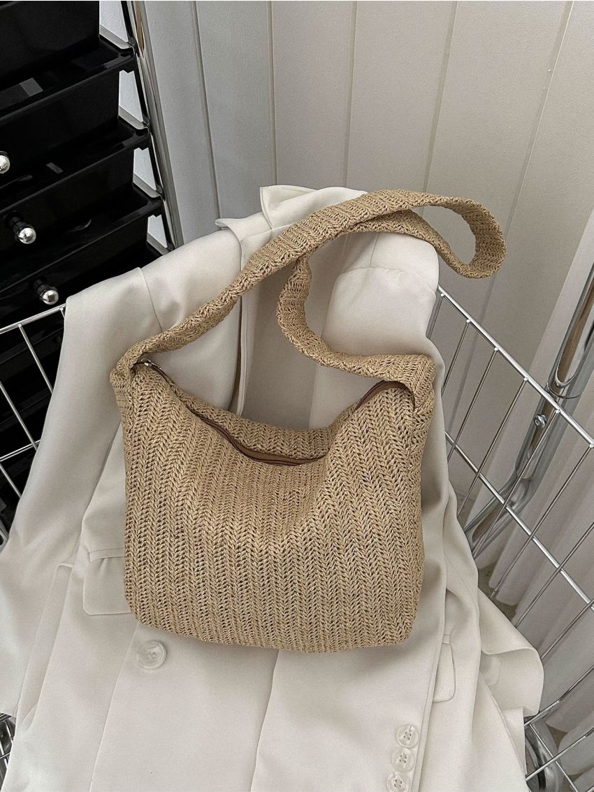 Minimalist Straw Bag