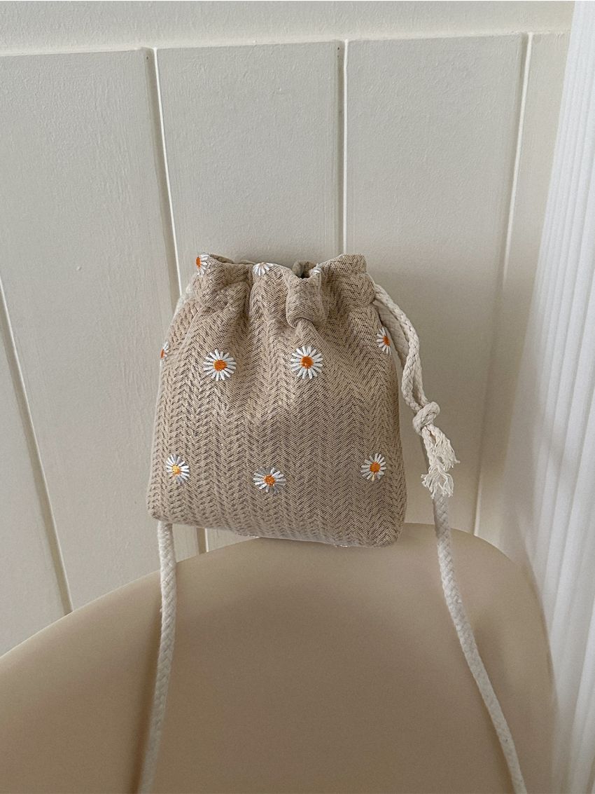 Mini Floral Embroidered Drawstring Design Straw Bag