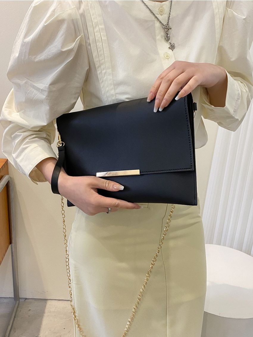 Metal Decor Flap Chain Envelope Bag