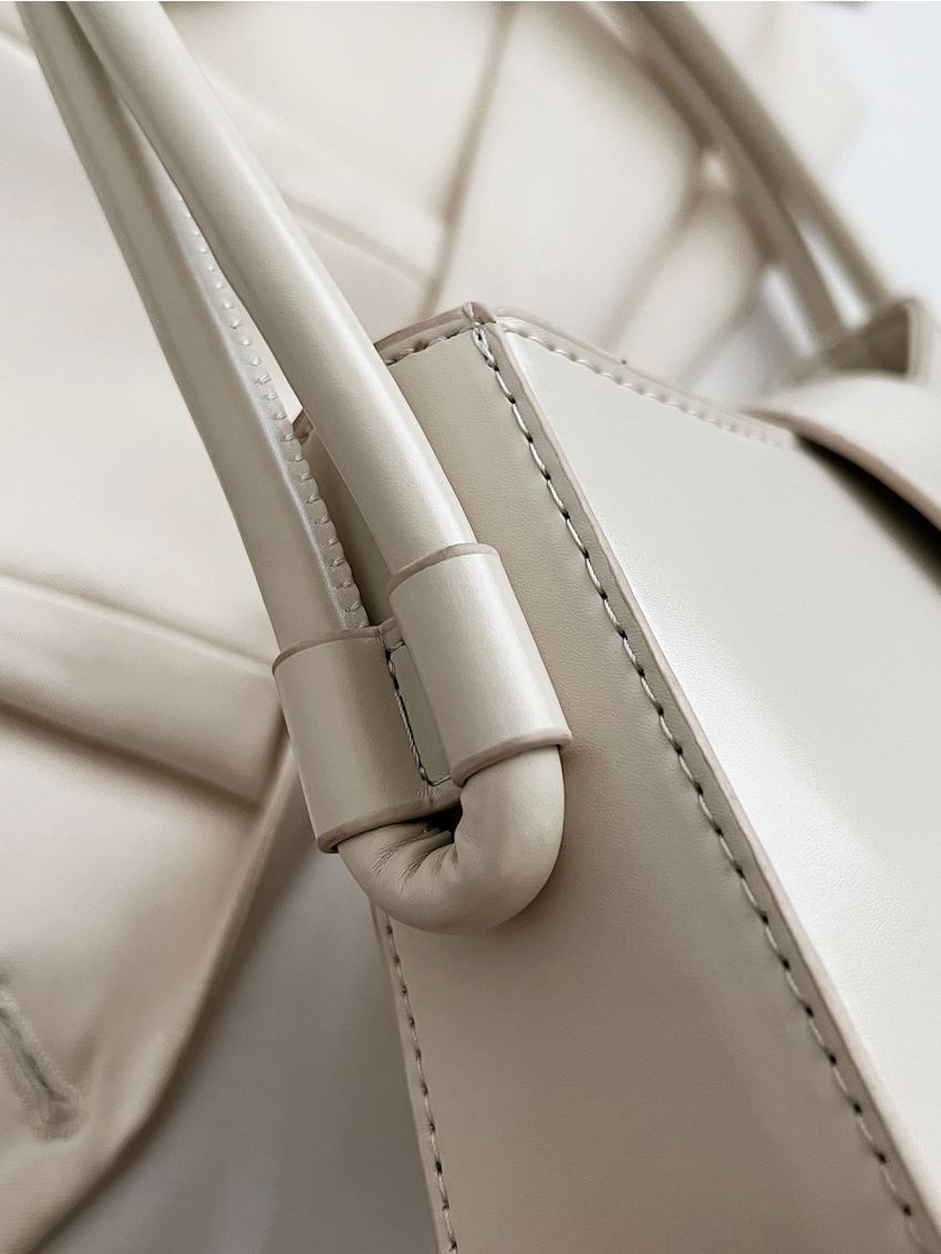 Minimalist Baguette Bag