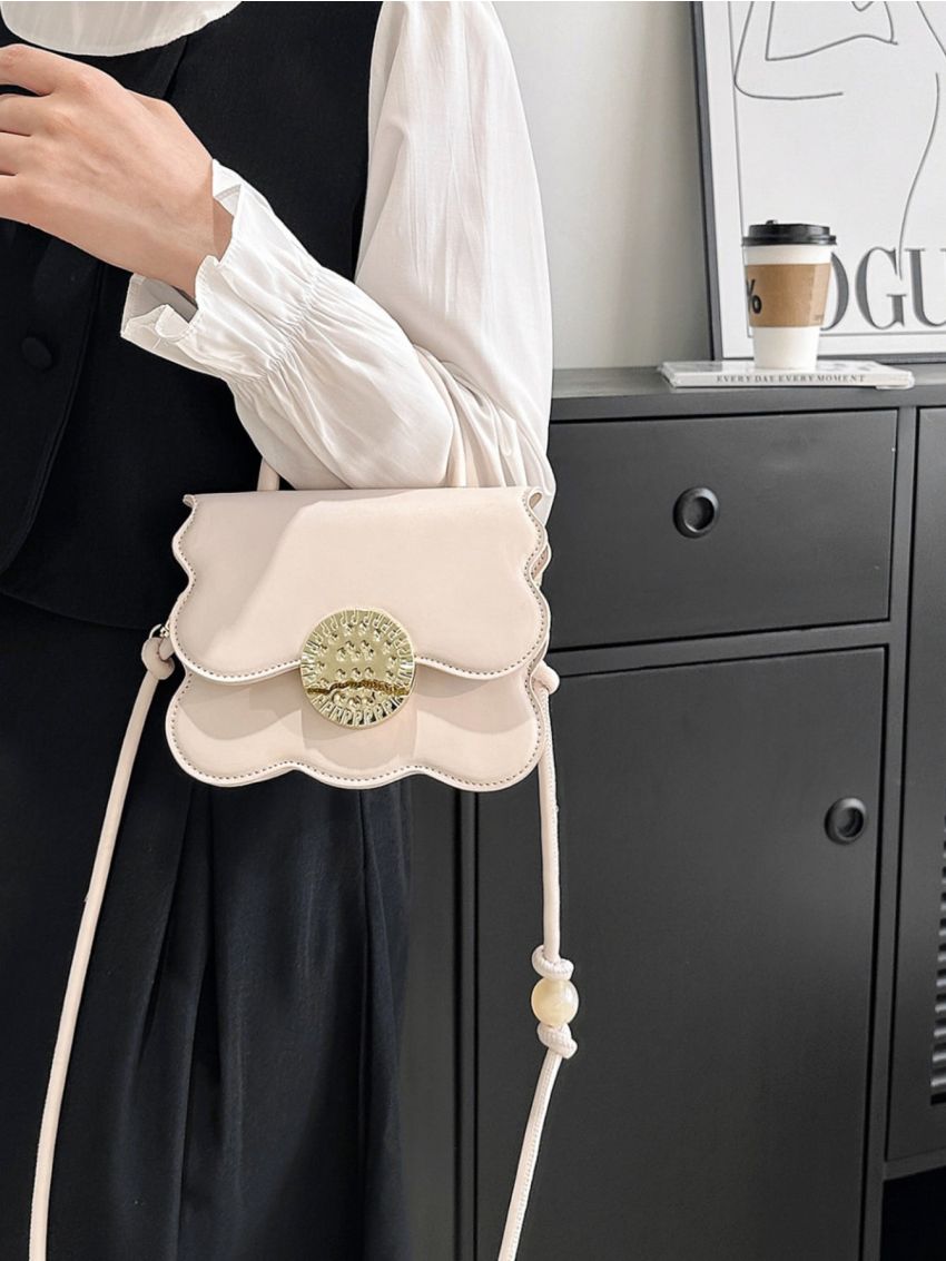 Mini Metal Decor Flap Novelty Bag