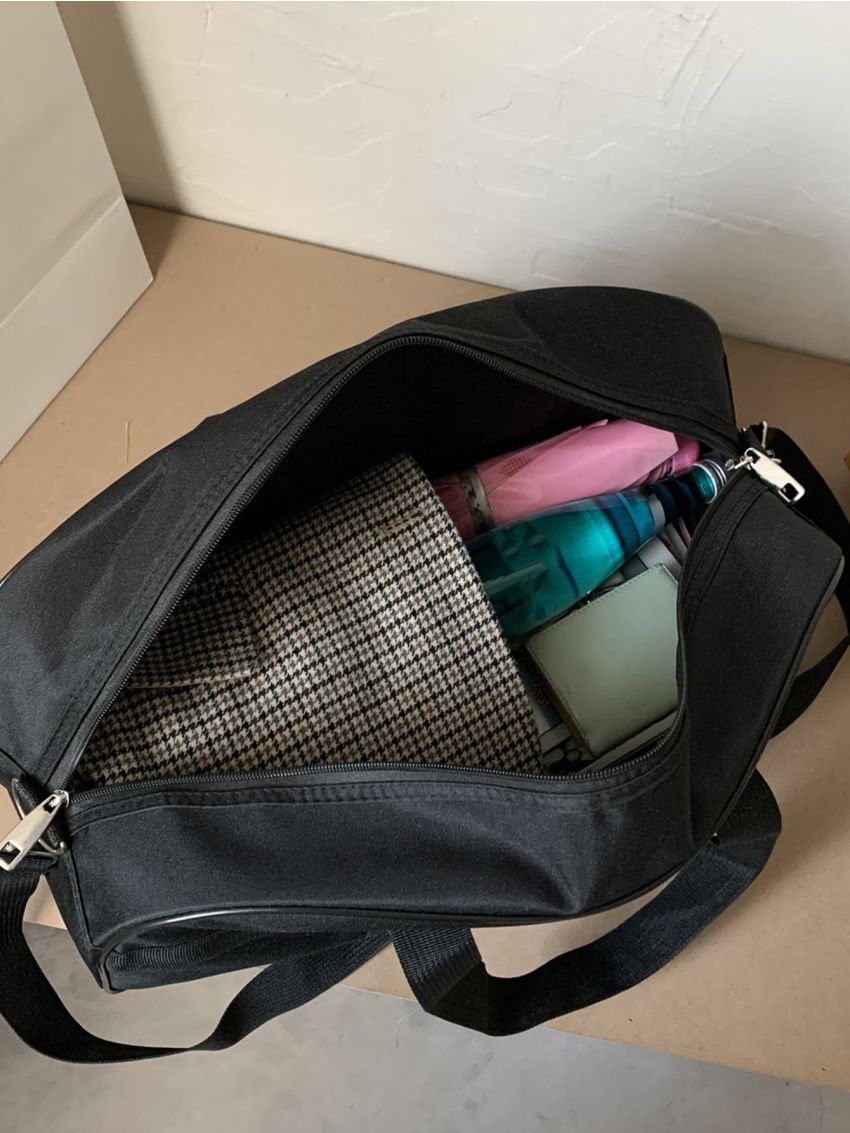 Leisure Large Capacity Nylon Travel Bag With Long Shoulder Strap