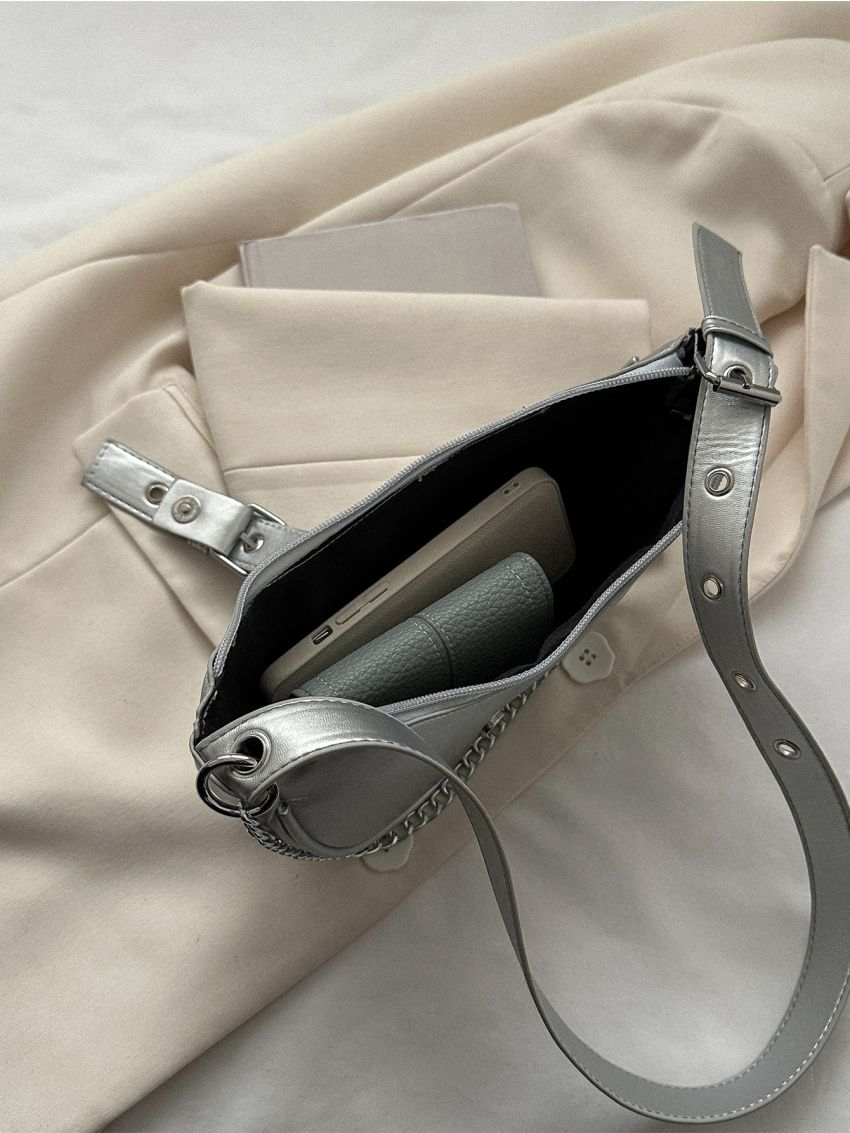 Metallic Buckle & Chain Decor Saddle Bag