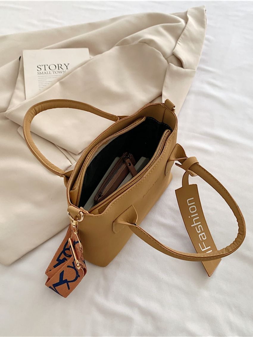 Letter Graphic Square Bag